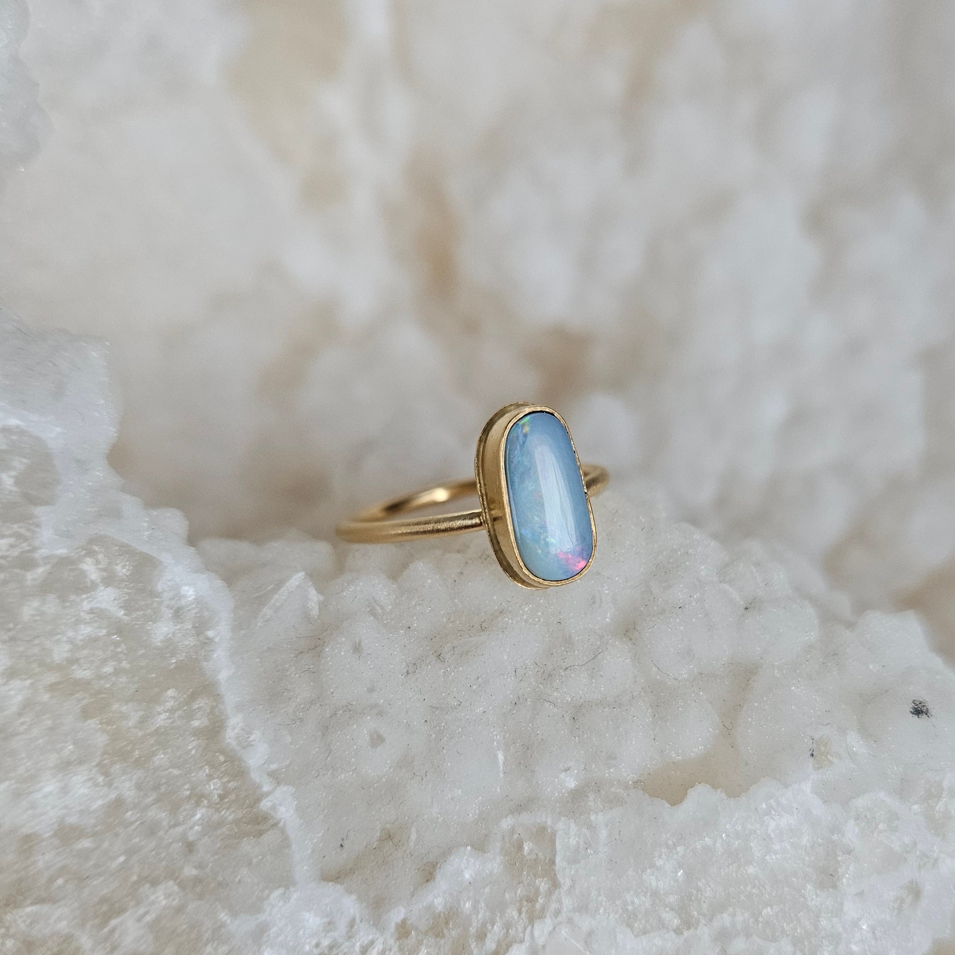 bague doré, bague or, bague pierre opale australienne, doublet australienne, bijoux doré