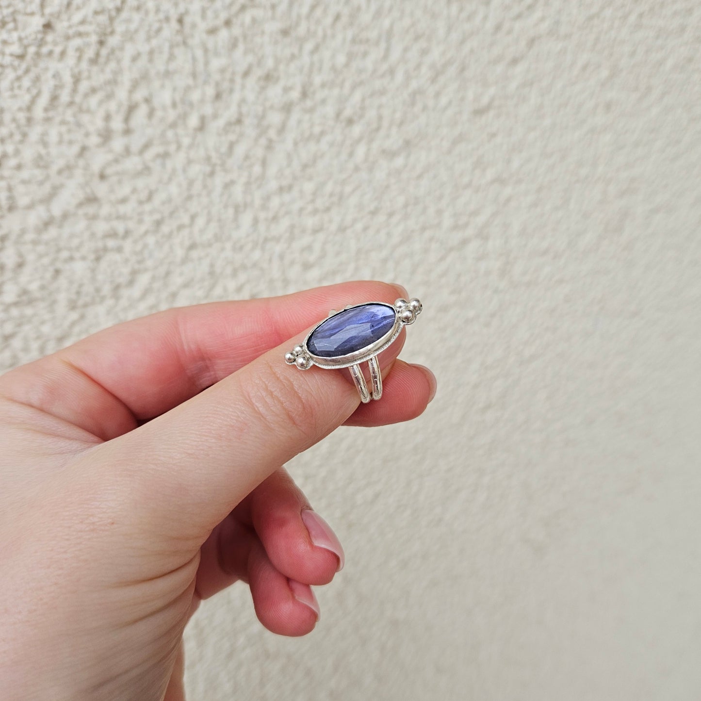 bijoux iolite, bague iolite, pierre iolite, pierre naturelle iolite